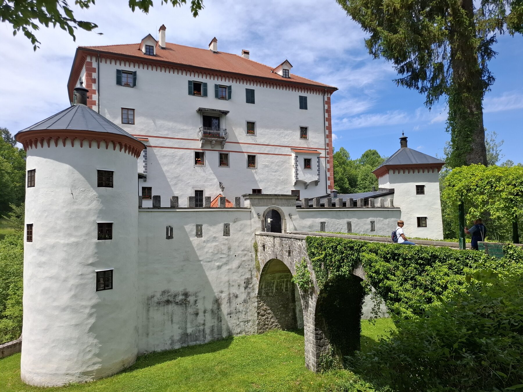 Dvorac Snežnik